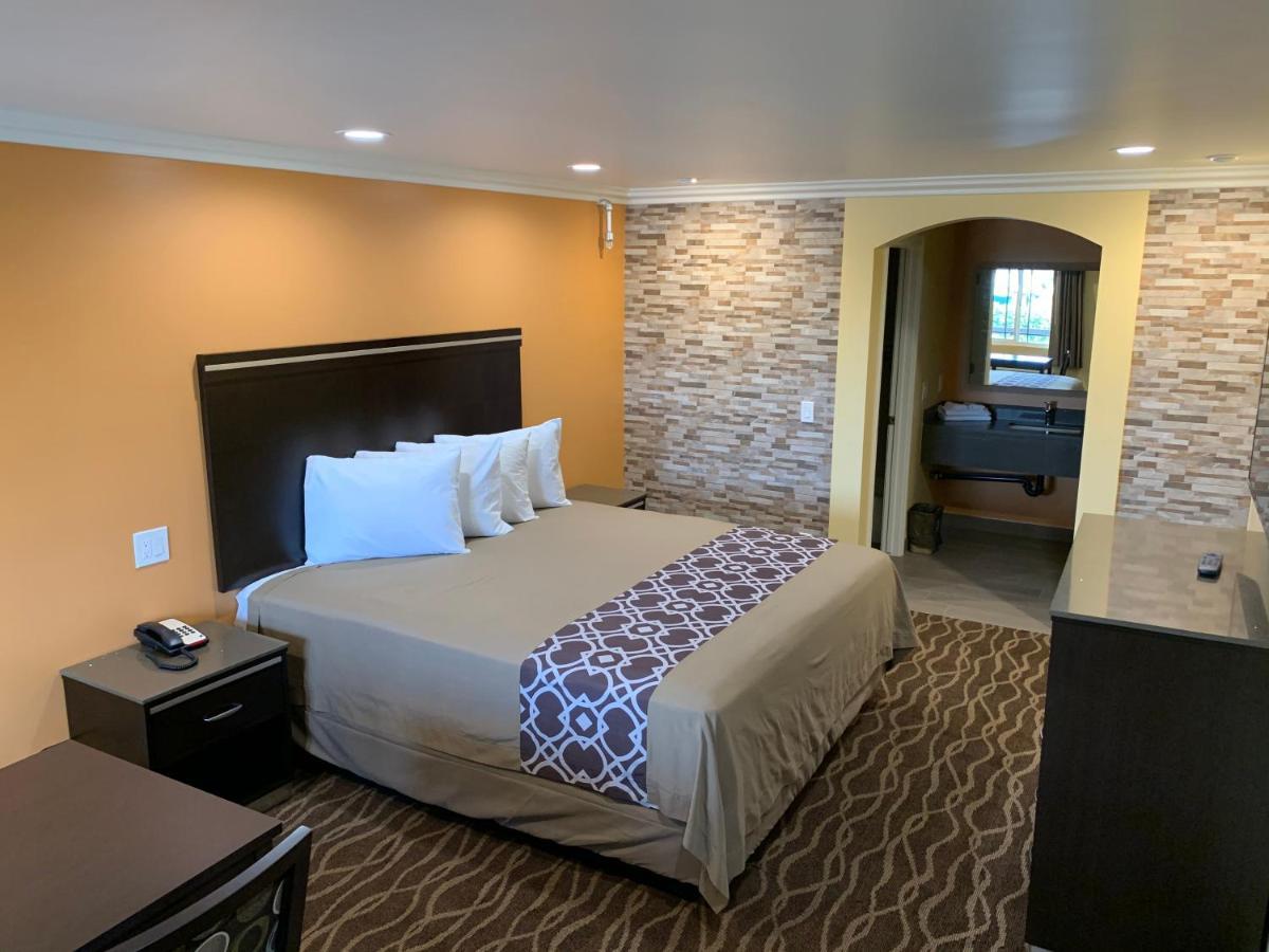Industry Inn & Suites 라푸엔테 외부 사진