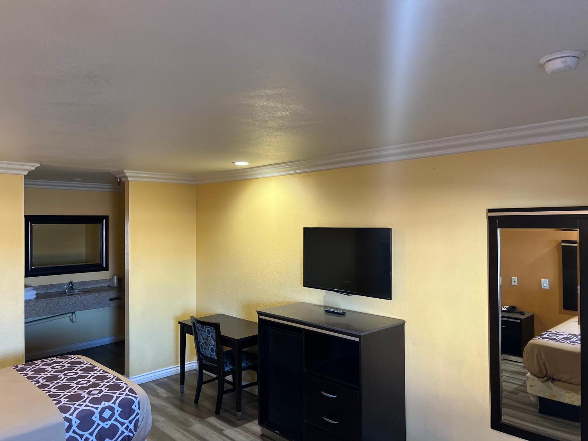 Industry Inn & Suites 라푸엔테 외부 사진