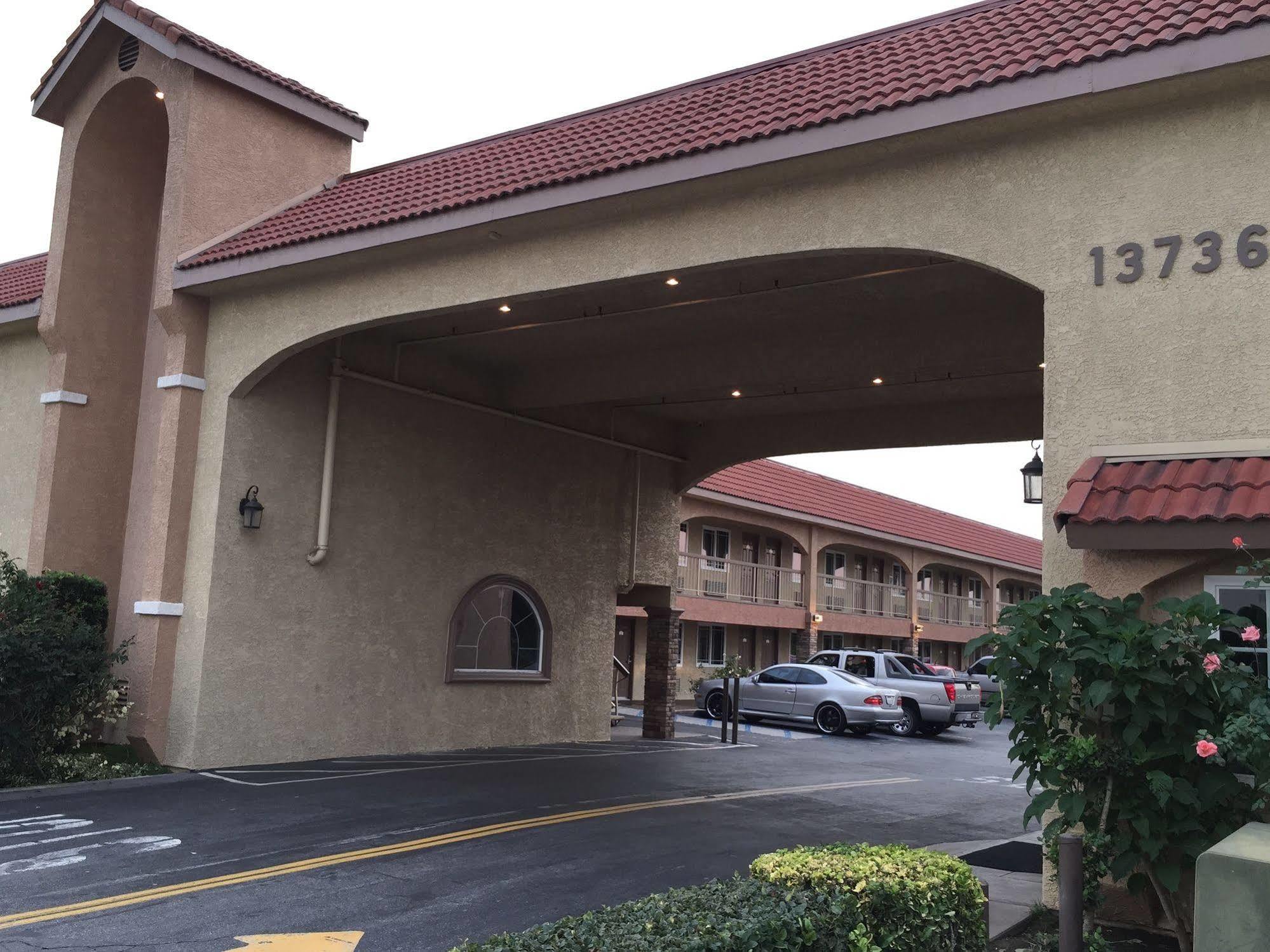 Industry Inn & Suites 라푸엔테 외부 사진
