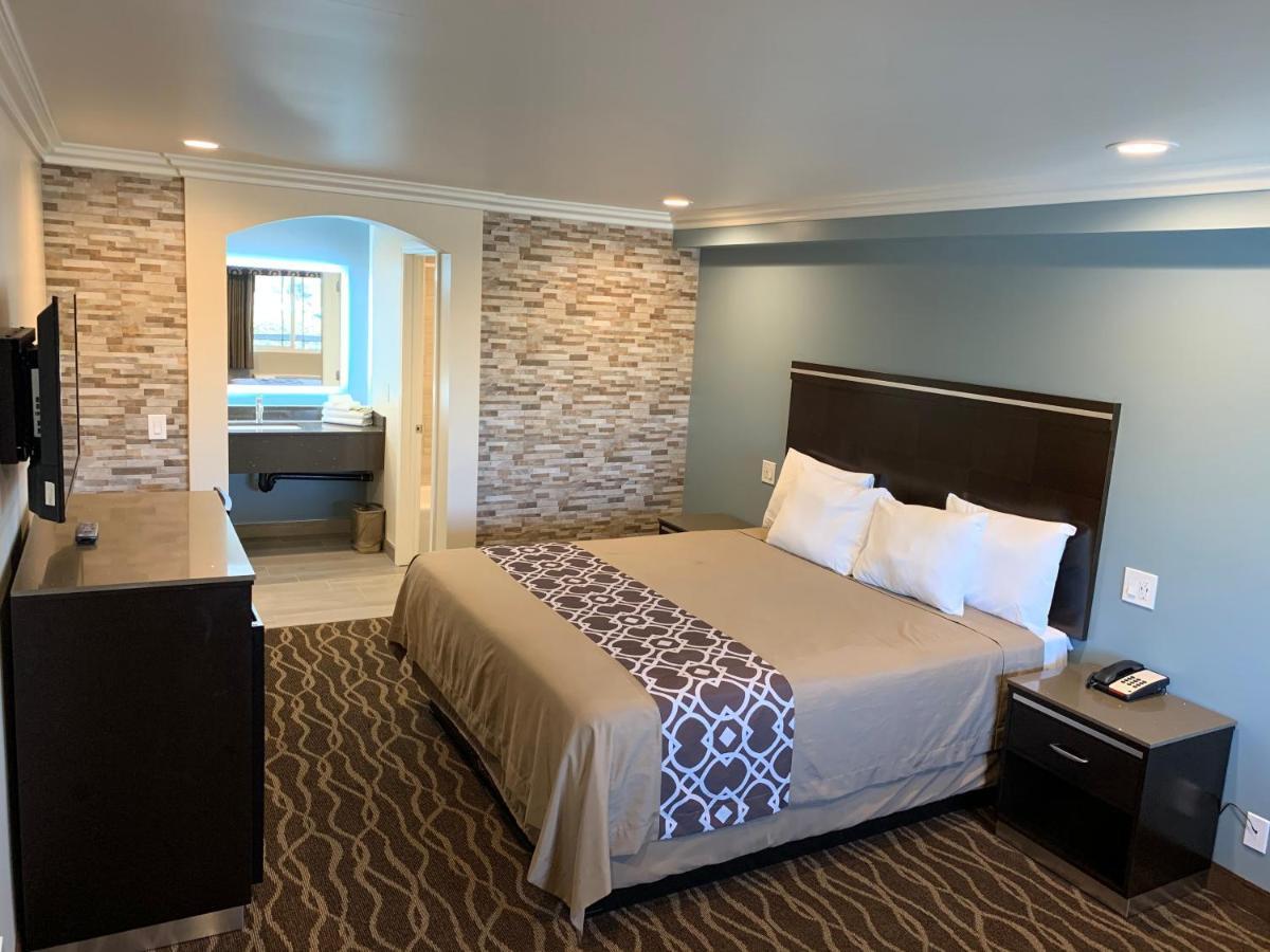 Industry Inn & Suites 라푸엔테 외부 사진