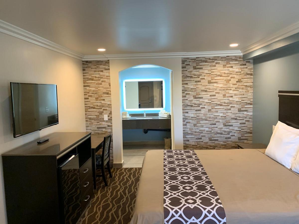 Industry Inn & Suites 라푸엔테 외부 사진