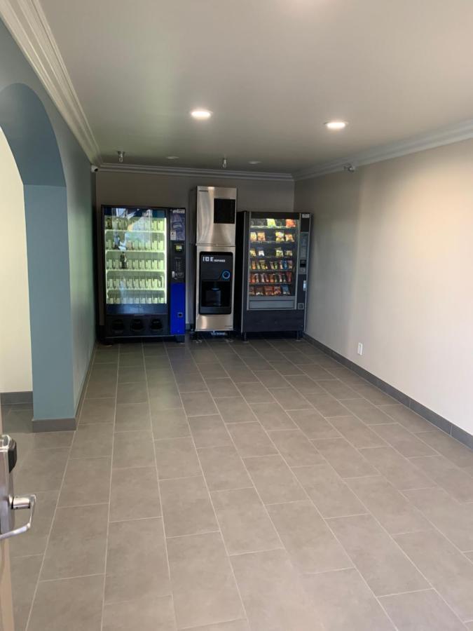 Industry Inn & Suites 라푸엔테 외부 사진